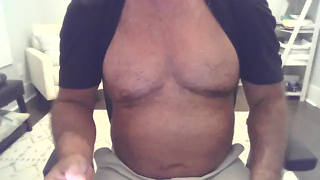 Snapshot of cyclone1212 chatting on July 7, 2026, 9:24 am cyclone1212 online show from July 7, 2026, 9:24 am