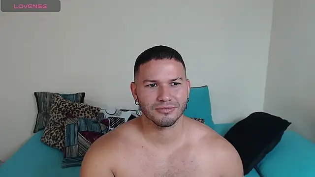 Snapshot of Tim_mz01 chatting on May 5, 2026, 5:54 pm Tim mz01 online show from May 5, 2026, 5:54 pm
