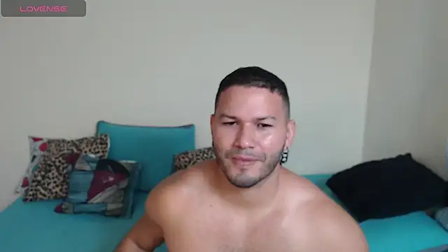 Snapshot of Tim_mz01 chatting on May 7, 2026, 12:54 pm Tim mz01 online show from May 7, 2026, 12:54 pm