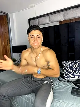 Snapshot of MR_MUSCLE chatting on October 12, 2025, 12:04 pm MR MUSCLE online show from October 12, 2025, 12:04 pm