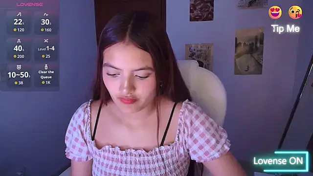 Snapshot of Ema__Rose chatting on September 11, 2025, 2:33 am Ema Rose online show from September 11, 2025, 2:33 am