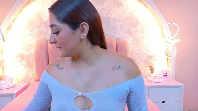 JasmineRhodes online show from January 12, 2026, 1:05 pm