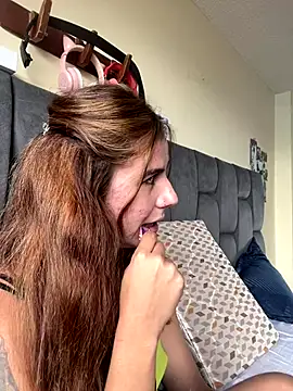 Snapshot of AllieYourGirl chatting on September 19, 2025, 7:14 pm AllieYourGirl online show from September 19, 2025, 7:14 pm