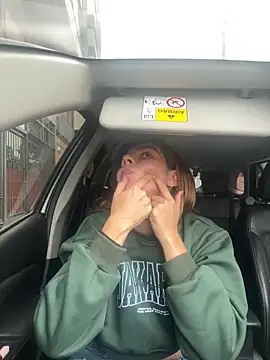 Snapshot of AllieYourGirl chatting on October 29, 2025, 4:53 pm AllieYourGirl online show from October 29, 2025, 4:53 pm