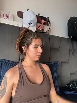 Snapshot of AllieYourGirl chatting on November 11, 2025, 7:03 pm AllieYourGirl online show from November 11, 2025, 7:03 pm