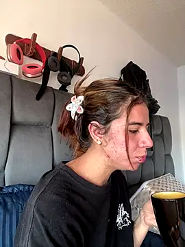 Snapshot of AllieYourGirl chatting on November 29, 2025, 2:31 pm AllieYourGirl online show from November 29, 2025, 2:31 pm