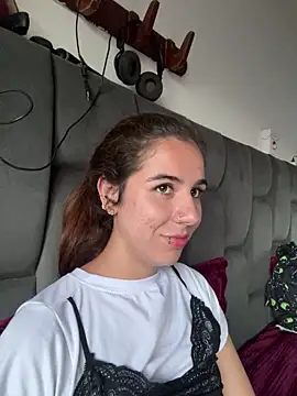 Snapshot of AllieYourGirl chatting on December 14, 2025, 10:36 pm AllieYourGirl online show from December 14, 2025, 10:36 pm