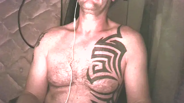 Snapshot of Yournaughty chatting on June 17, 2026, 5:43 am Yournaughty online show from June 17, 2026, 5:43 am