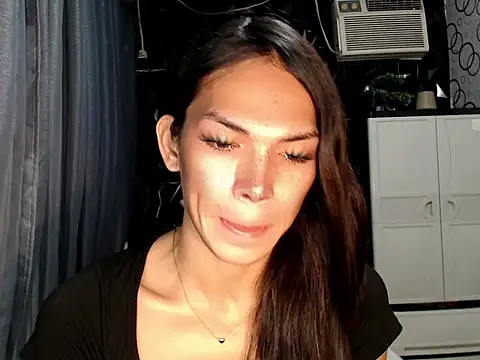 ladyhotcuming online show from June 21, 2026, 9:28 pm