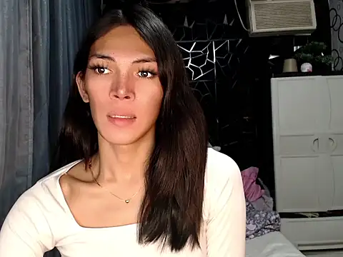 ladyhotcuming online show from June 28, 2026, 9:10 pm