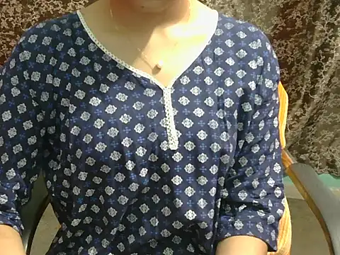 Snapshot of lovely_soniya chatting on May 12, 2026, 5:48 am lovely soniya online show from May 12, 2026, 5:48 am