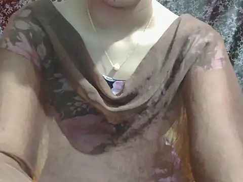 Snapshot of lovely_soniya chatting on July 11, 2026, 6:05 am lovely soniya online show from July 11, 2026, 6:05 am