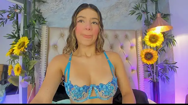 LittleeJaz online show from December 13, 2025, 9:53 pm