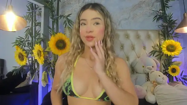 Snapshot of LittleeJaz chatting on May 22, 2026, 5:14 am LittleeJaz online show from May 22, 2026, 5:14 am