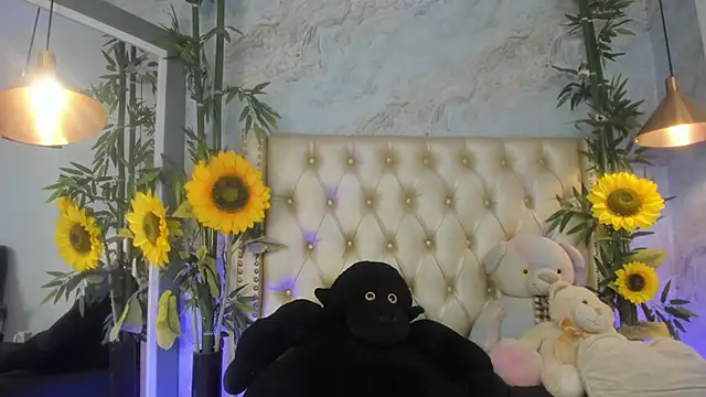 Snapshot of LittleeJaz chatting on May 24, 2026, 3:11 am LittleeJaz online show from May 24, 2026, 3:11 am