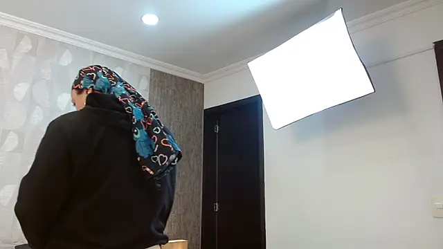 Snapshot of elamurray chatting on November 5, 2025, 11:21 am elamurray online show from November 5, 2025, 11:21 am