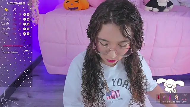 hannacutegod online show from September 22, 2025, 4:58 am