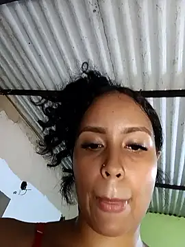 Snapshot of Fernanda30 chatting on May 16, 2026, 12:51 am Fernanda30 online show from May 16, 2026, 12:51 am
