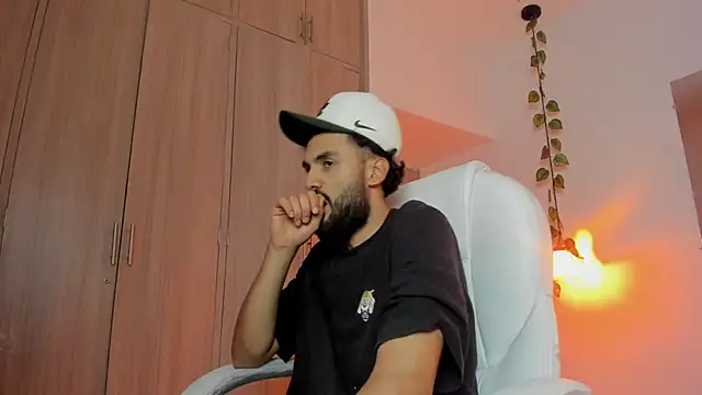 Snapshot of Ryan_Jackson_ chatting on September 9, 2025, 11:26 pm Ryan Jackson online show from September 9, 2025, 11:26 pm