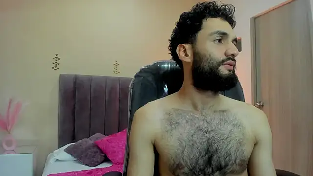 Snapshot of Ryan_Jackson_ chatting on November 15, 2025, 10:48 pm Ryan Jackson online show from November 15, 2025, 10:48 pm