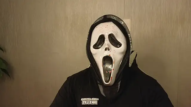 Snapshot of Ades_Lowe chatting on October 31, 2025, 11:33 am Ades Lowe online show from October 31, 2025, 11:33 am