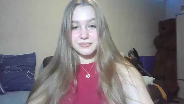 Snapshot of yourhoney_Lola_ chatting on October 19, 2025, 1:34 pm yourhoney Lola online show from October 19, 2025, 1:34 pm