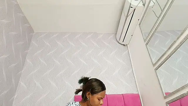 Snapshot of keyla_mejia chatting on June 4, 2026, 12:22 pm keyla mejia online show from June 4, 2026, 12:22 pm