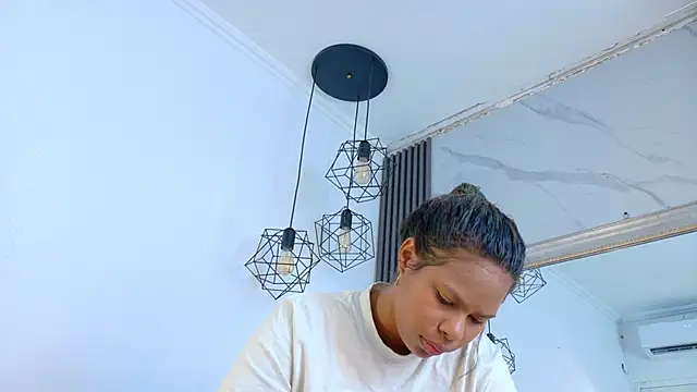 Snapshot of keyla_mejia chatting on June 19, 2026, 12:20 pm keyla mejia online show from June 19, 2026, 12:20 pm
