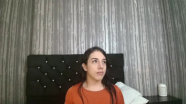 Snapshot of Alicee_Moonn chatting on May 23, 2026, 6:56 pm Alicee Moonn online show from May 23, 2026, 6:56 pm