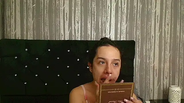 Alicee Moonn online show from June 25, 2026, 7:18 pm