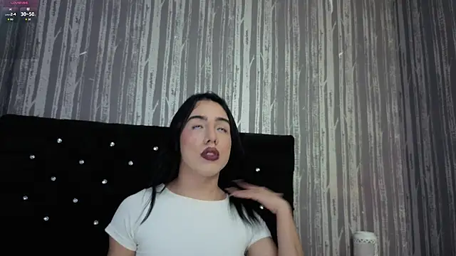 Alicee Moonn online show from July 24, 2026, 8:51 pm