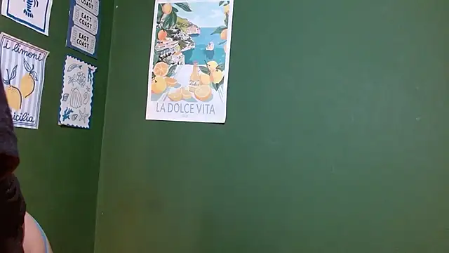 Roxiehood online show from February 10, 2026, 1:53 am