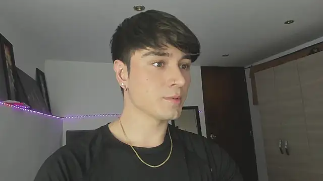 stevve 14 online show from October 31, 2025, 2:34 am