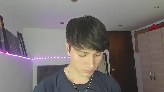 stevve 14 online show from January 9, 2026, 4:04 am