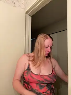 ChiliRoja online show from October 26, 2025, 5:35 am