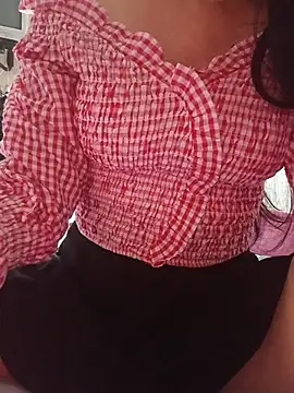 Hottiesophie online show from June 11, 2026, 4:27 pm