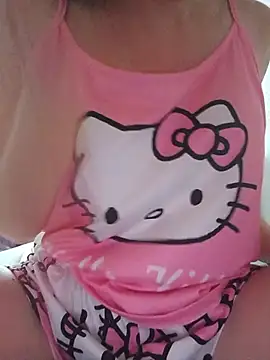 Hottiesophie online show from July 22, 2026, 4:43 pm