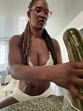 Bustykeyla online show from June 25, 2026, 8:46 pm