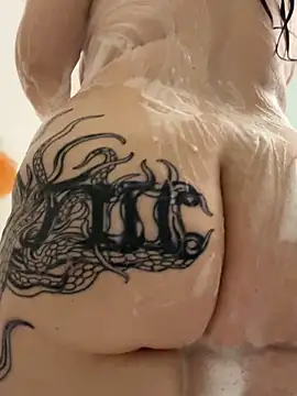 Alix Valentine online show from September 22, 2025, 11:40 pm