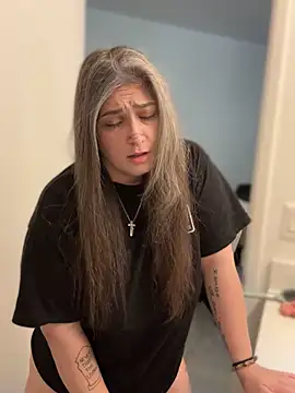 Alix Valentine online show from November 4, 2025, 3:44 pm