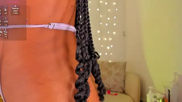 Snapshot of Violett030 chatting on October 3, 2025, 3:36 am Violett030 online show from October 3, 2025, 3:36 am