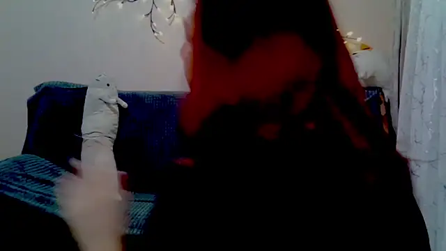 Lily Ember online show from February 6, 2026, 8:01 pm