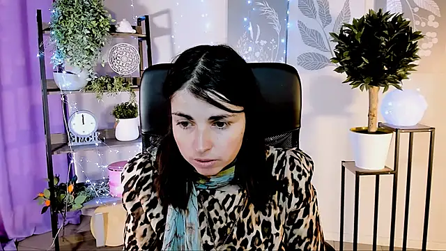 MartaEdams online show from April 26, 2026, 6:11 am