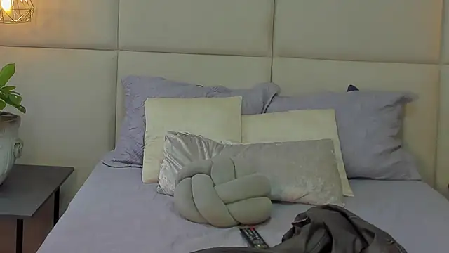 Snapshot of SamayRyann chatting on June 12, 2026, 1:54 pm SamayRyann online show from June 12, 2026, 1:54 pm