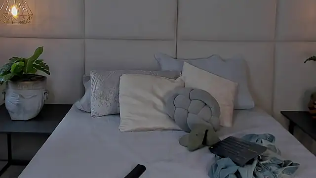 Snapshot of SamayRyann chatting on June 21, 2026, 2:30 pm SamayRyann online show from June 21, 2026, 2:30 pm