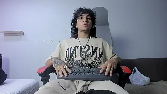 JackesTaylor online show from May 1, 2026, 6:07 am