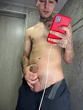 Snapshot of samm4044 chatting on December 2, 2025, 12:05 am samm4044 online show from December 2, 2025, 12:05 am