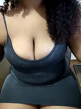 jadeamourim   online show from February 10, 2026, 12:26 am