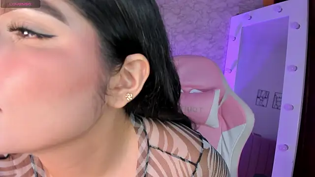 Snapshot of Kendall_Jonss1 chatting on October 7, 2025, 10:29 pm Kendall Jonss1 online show from October 7, 2025, 10:29 pm