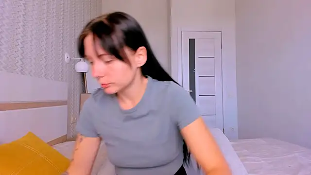 Snapshot of Elle_Pearl_ chatting on September 11, 2025, 6:13 am Elle Pearl online show from September 11, 2025, 6:13 am